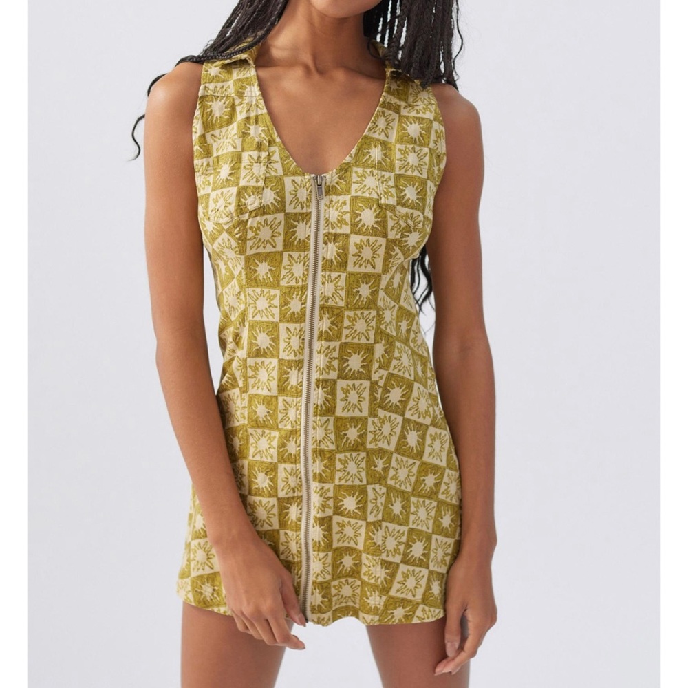 New with tags. Urban outfitters Freya Linen collared mini dress